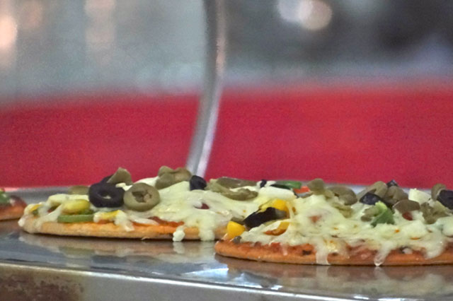 Thin Crust Pizza